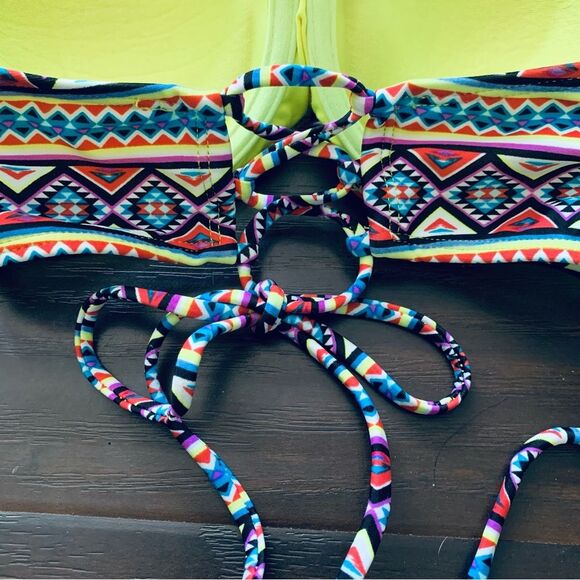 Women's Cute Aztec Tribal Boho Underwire Bandeau Bikini Swim Top | Size: XS-S - Picture 6 of 7